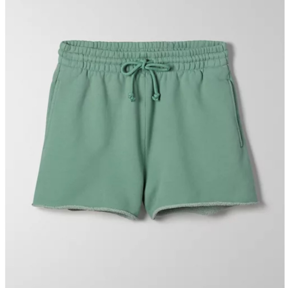 NEW Aritzia TNA Cozy Fleece Boyfriend 3” Sweatshort